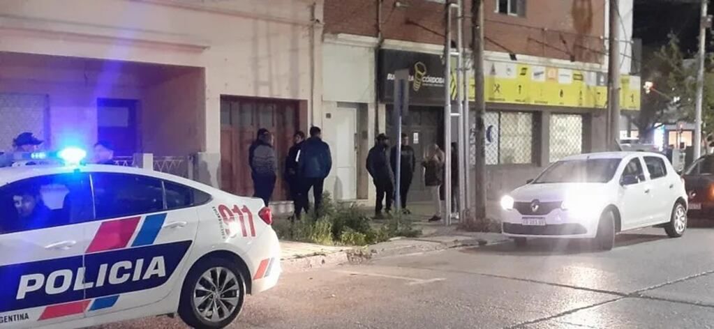 El hombre logró ser liberado por la policía. Foto Tiempo de San Juan