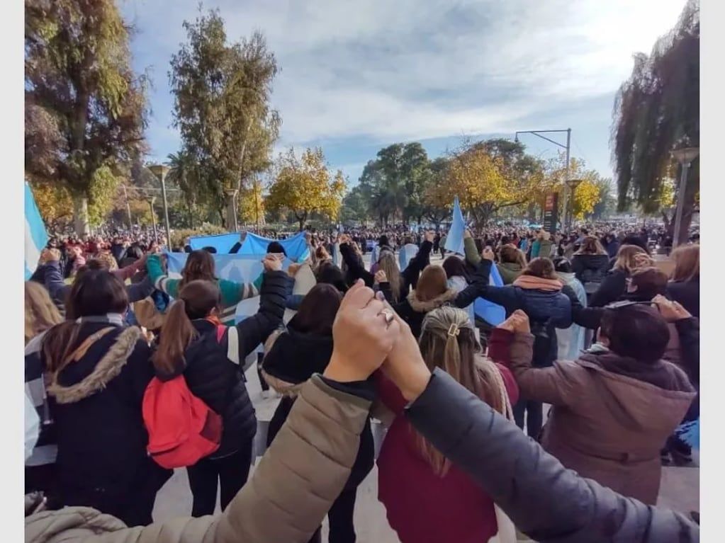 Este miércoles, hubo otra movilización de docentes autoconvocados sanjuaninos en la que decidieron no ir a paro esta semana.