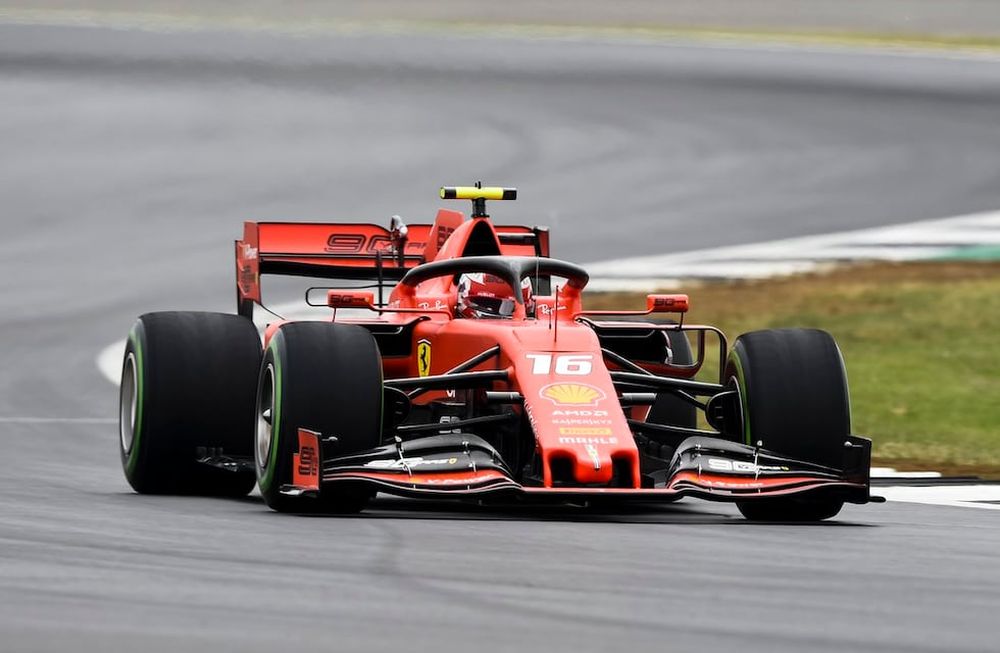 Leclerc pone a Ferrari en la pelea y se candidatea para la clasificación