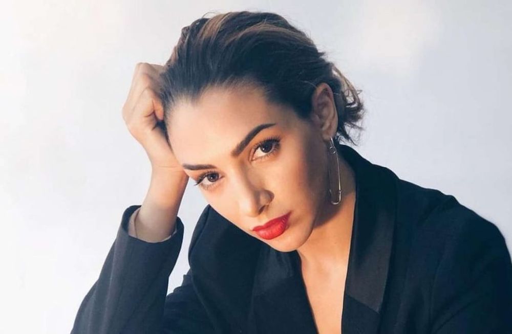 “No podemos seguir endiosando a Maradona. Es revictimizante para quienes nos atrevemos a denunciar. Es como si mañana Darthés protagoniza una novela haciendo de padre. ¿Cómo las pibas lo van a denunciar si está en ese lugar de poder?”