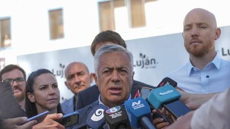 El gobernador Alfredo Cornejo opinó sobre la modificación de la Ley de Glaciares y la reforma laboral que impulsa el gobierno de Javier Milei.