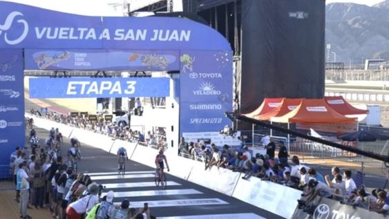 La llegada en la etapa 3.