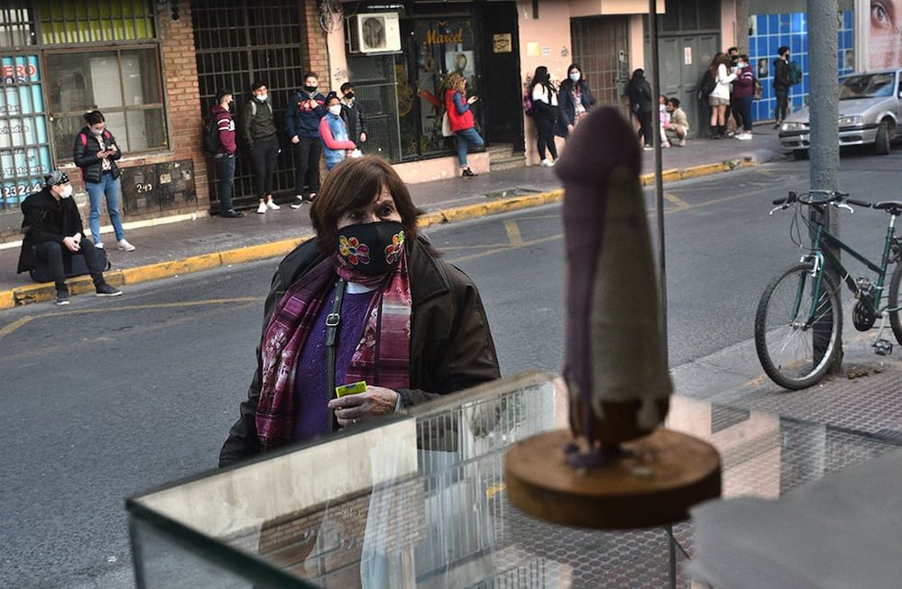 Cordoba el 03 de August de 2021 Ver gotas local comerial que vende wafles con forma de pene, ubicado en duarte quiros al 200 Foto: Pedro Castillo