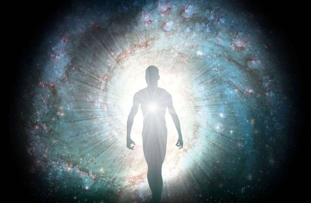 Una usuaria contó una experiencia con un niño desconocido y su hermano fallecido, lo cual daba a entender sobre la existencia de la reencarnación. Muchos usuarios se sumaron a contar su experiencia.