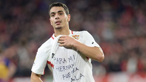 El delantero del Sevilla que le hizo un gol a Barcelona y se acordó de Emiliano Sala