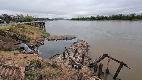 Lanzó el cuerpo al río Paraná en Entre Ríos.