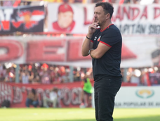 Luego de cuatro derrotas consecutivas, el entrenador llegó a un acuerdo con la dirigencia del Cruzado y dejó su cargo. Luego de cuatro derrotas consecutivas, el entrenador llegó a un acuerdo con la dirigencia del Cruzado y dejó su cargo.