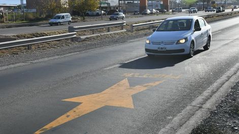 Los Andes | La asociación Estrellas Amarillas pinta estas señales en las calles, en memoria de las víctimas del alcohol al volante. Ya llevan 280 en los últimos cuatro años. | Foto: José Gutiérrez / Los Andes