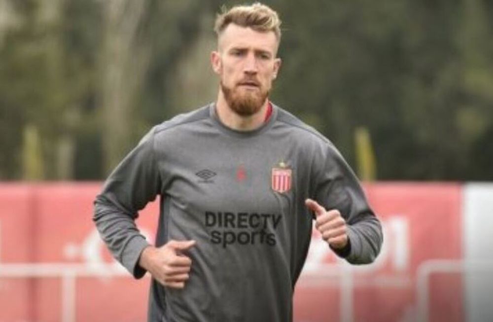 Un jugador de Estudiantes de La Plata fue internado por meningitis