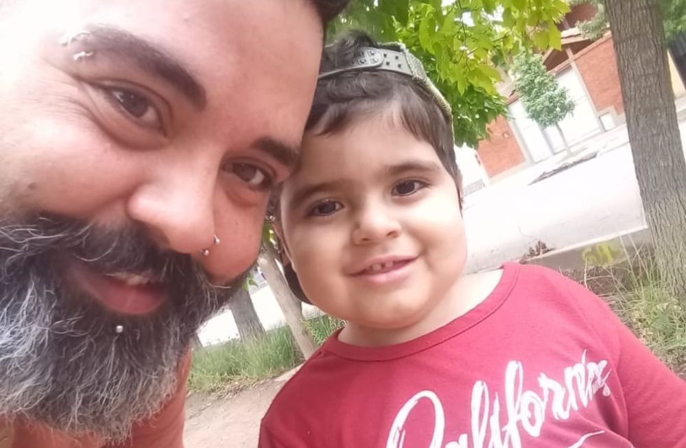 Franco y Alan ya no están juntos pero su espíritu de lucha y entrega se refleja en la solidaridad hacia Tania Farías, otra guerrera. Foto: gentileza