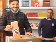 Elecciones históricas en Santa Fe: Pullaro pone en juego su liderazgo y eligen las convencionales constituyentes.