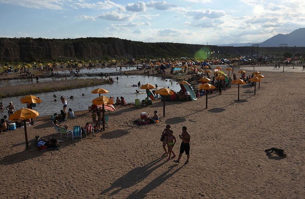 Tomar unos días de descanso en la provincia también tendrá un costo elevado. Alquilar una cabaña en Potrerillos por día costará $20.000. Foto: archivo / Los Andes