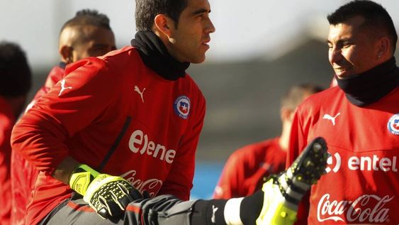 Copa América: el arquero chileno Claudio Bravo se quejó por los silbidos de sus propios hinchas