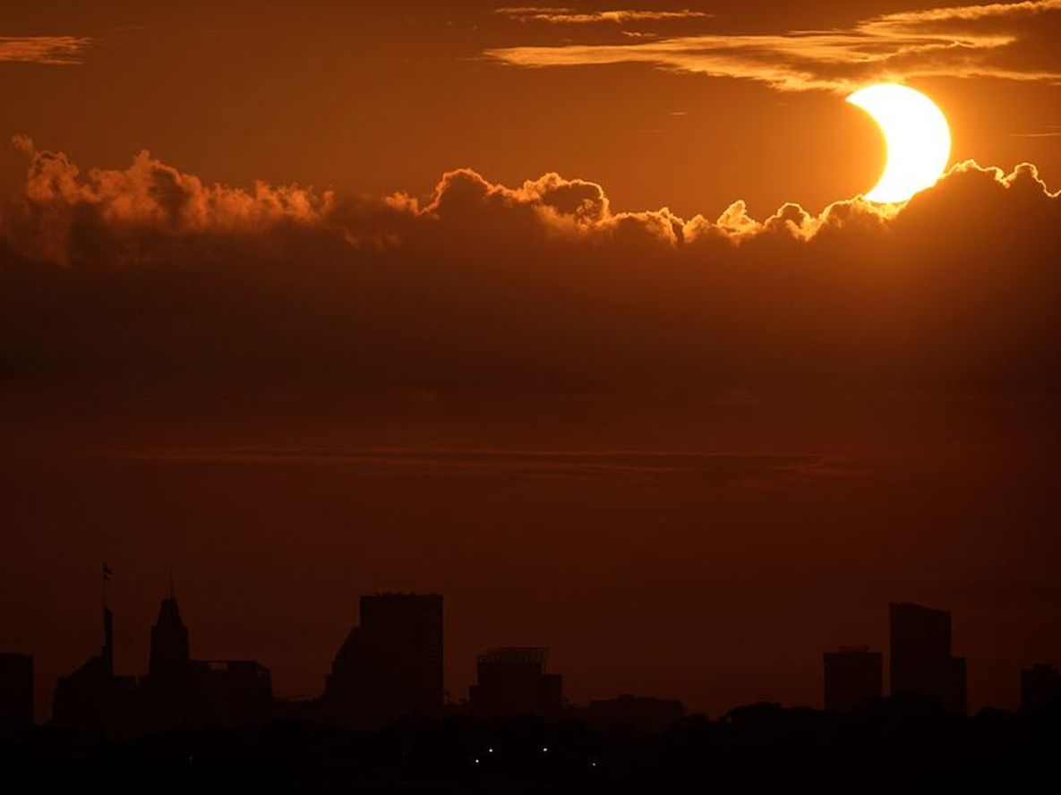 La cobertura del sol aquí en Mendoza será de 39% y será dificil observarlo en su esplendor por la cordillera.