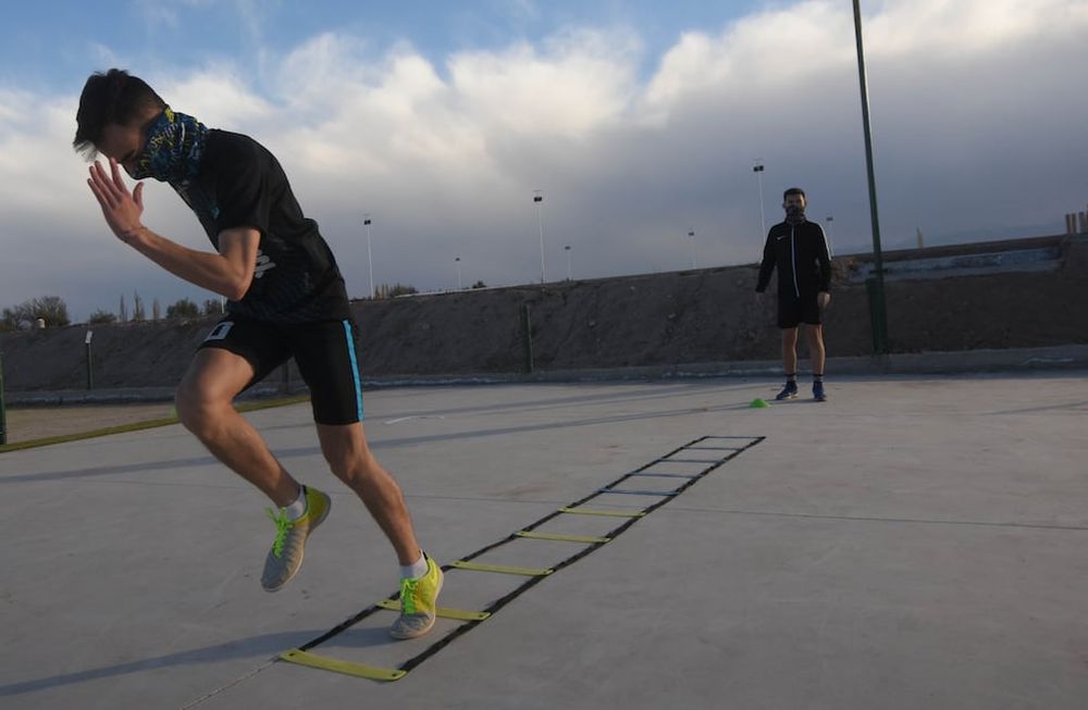 Los entrenamientos guardan protocolos sanitarios para proteger la salud de los deportistas y de sus familias.Foto: Jose Gutierrez / Los Andes