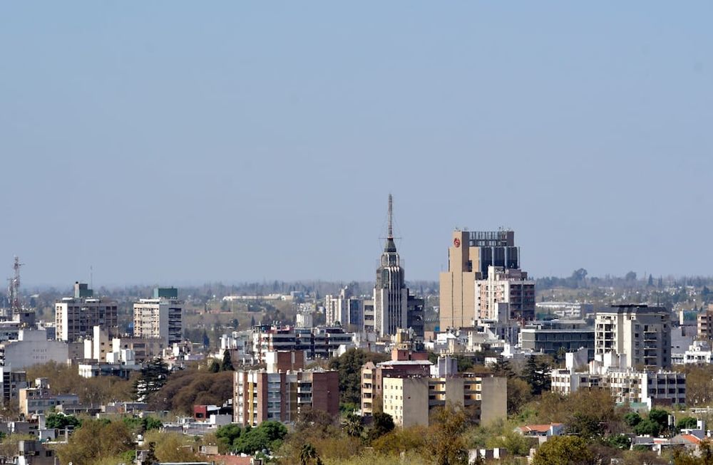El pronóstico del tiempo para este jueves en Mendoza indica un día con poca nubosidad y mínimas que superarán los 10°C. Foto:  Orlando Pelichotti