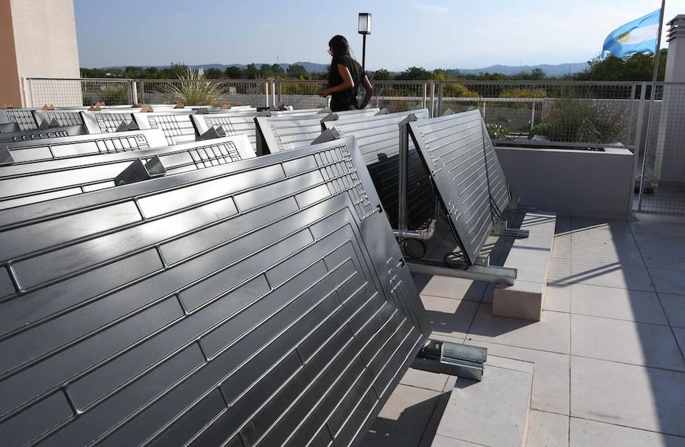 Calle Beltrán. El primer edificio sustentable del departamento, con paneles solares, iluminación led, calefacción por losa radiante, entre otras soluciones sustentables. / José Gutiérrez