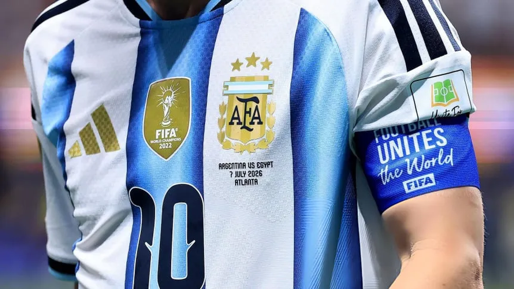 La Selección Argentina dejará de usar el parche de campeón del mundo luego del subcampeonato en el Mundial 2026. 