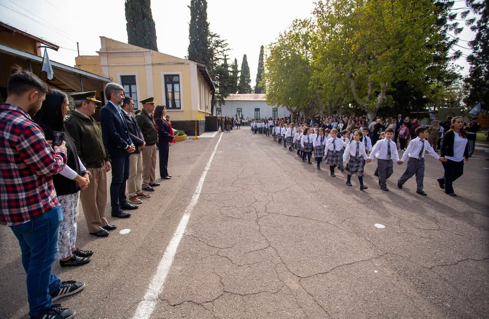 Ulpiano Suarez visitó el Liceo Militar General Espejo
