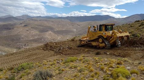 La Dirección Provincial de Vialidad comenzó la recuperación del camino para explorar Hierro Indio.