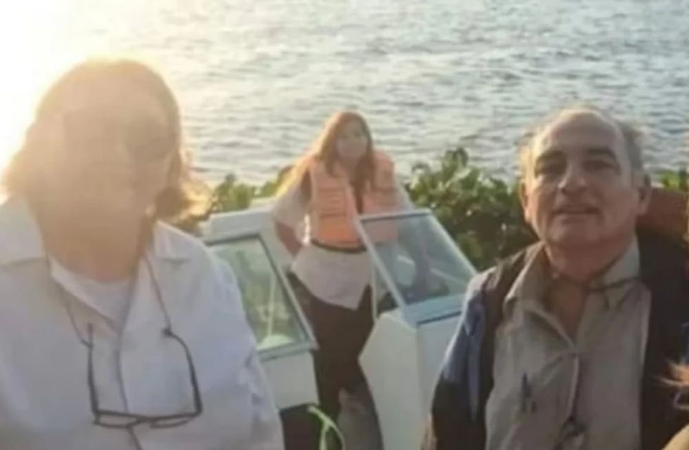 Los docentes murieron ahogados luego de que su lancha se diera vuelta en el río Paraguay.
