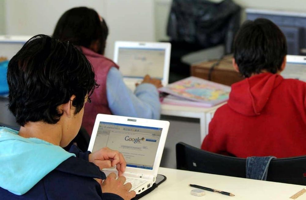 Digitalización en las escuelas: según datos aportados por el Gobierno de Mendoza, aproximadamente 30% de las aulas ya están digitalizadas