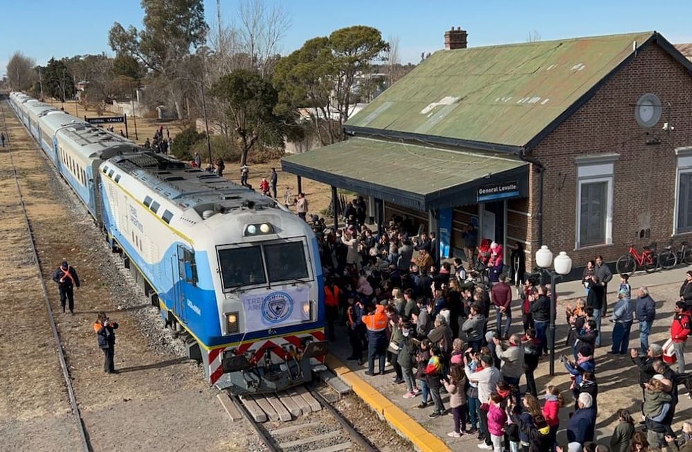 Un recorrido por las vías que traerá el tren de pasajeros a Mendoza: estos son los trabajos a terminar. Foto: Gentileza Pablo Anglat.