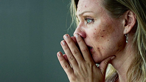 Está en Netflix, tiene 6 capítulos y su historia basada en un libro se volvió la estrella del suspenso.