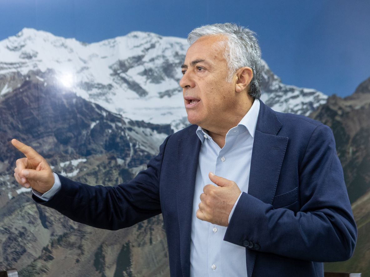 El gobernador Alfredo Cornejo visitó la redacción de Diario Los Andes y brindó una entrevista.