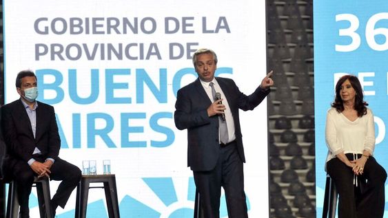 Tensión. El presidente Alberto Fernández optó por contestarle ayer a su vicepresidenta.