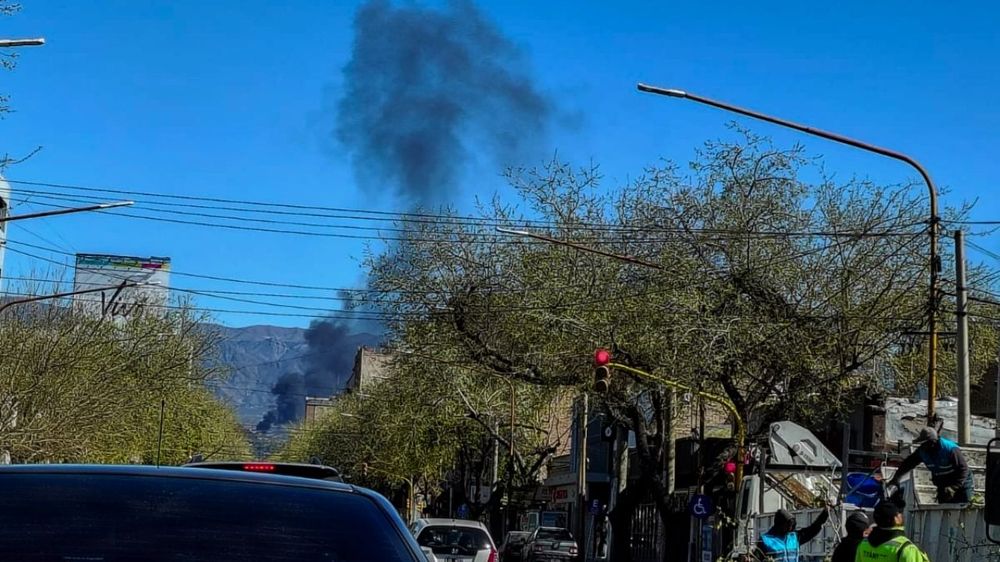 Incendio en el Cerro de la Gloria.