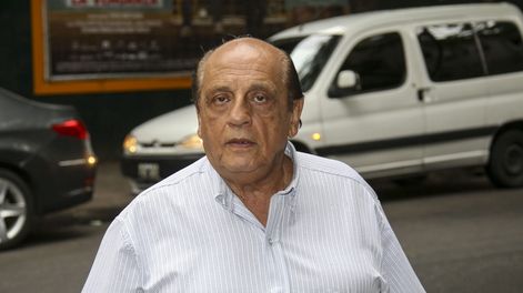 El histórico dirigente peronista e intendente de Berazategui, Juan José Mussi, falleció este lunes, generando una inmediata conmoción en la política local y provincial. La noticia de su deceso fue confirmada por compañeros de partido en redes sociales.