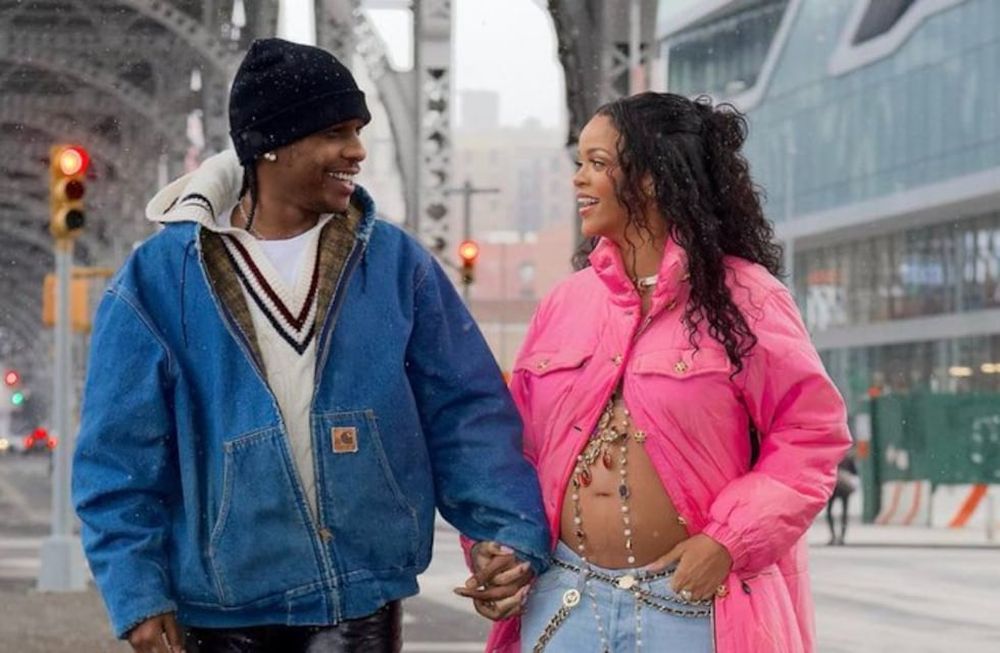 Rihanna y A$AP tuvieron su primer hijo. Confirman, fuentes cercanas, que nació el 13 de mayo y ya se encuentran los tres en su casa de Los Ángeles.