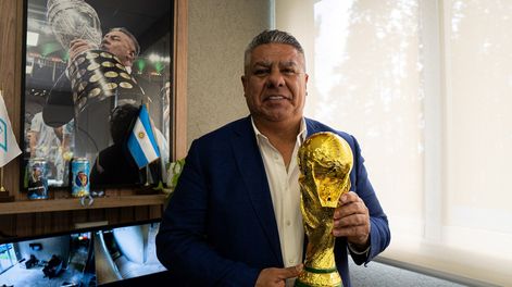 Chiqui Tapia, cuestionado por préstamos millonarios, denuncias por lavado y sospechas de coimas