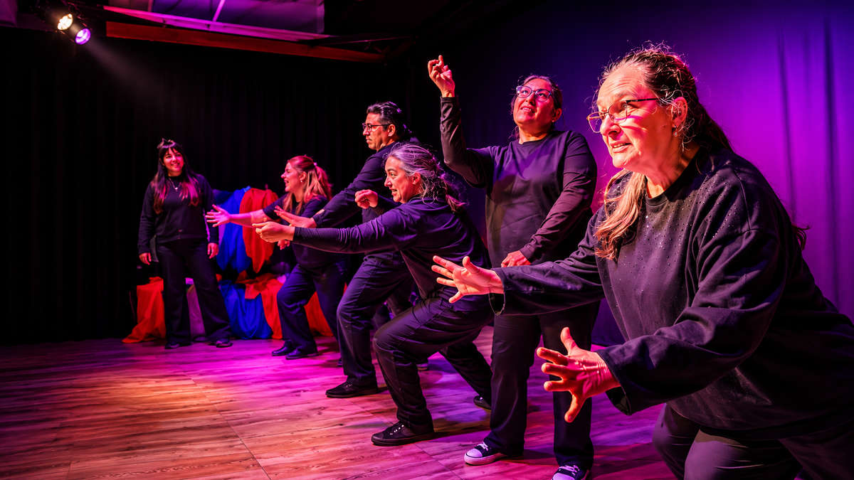 Rivadavia recibe una experiencia teatral diferente: Playback Kurmi llega con una función donde el público crea la historia