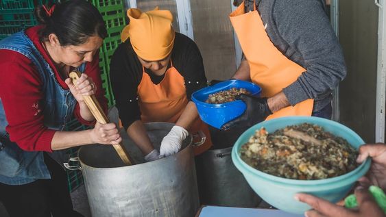 Una familia tipo en Mendoza necesitó en septiembre $1.064.293 para no ser pobre