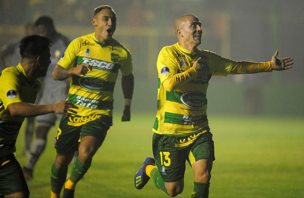 Copa Sudamericana: Con el regreso de Beccacece, Defensa y Justicia le ganó a El Nacional
