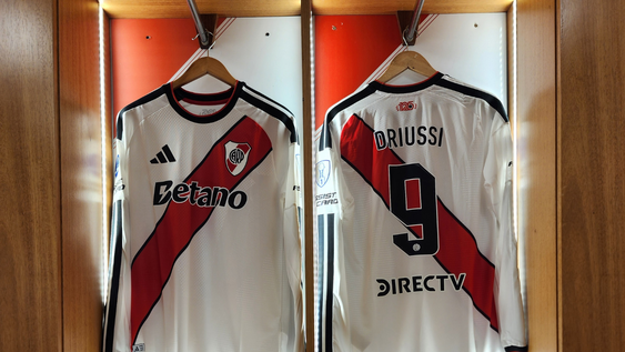 Eduardo Coudet se la jugó con fuertes cambios en la formación de River Plate