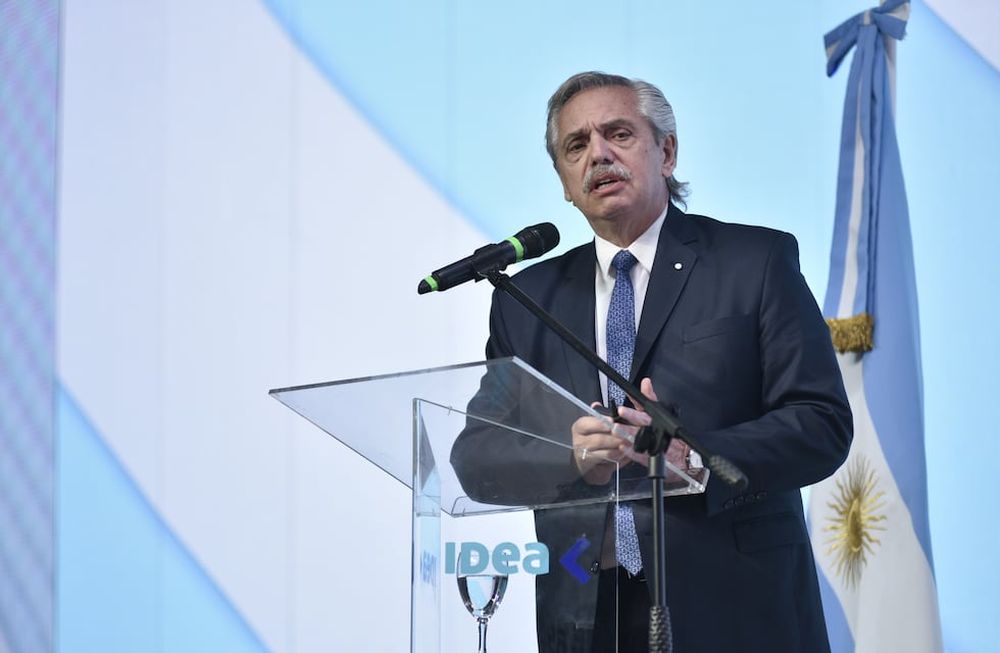 Fernández solicitó esta medida cautelar alegando que la divulgación de dichas imágenes afectaba su privacidad y la de su familia.