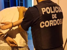 La Brigada de Investigaciones allanó el domicilio de Lucas Exequiel Medina y concretó su detención por orden judicial.