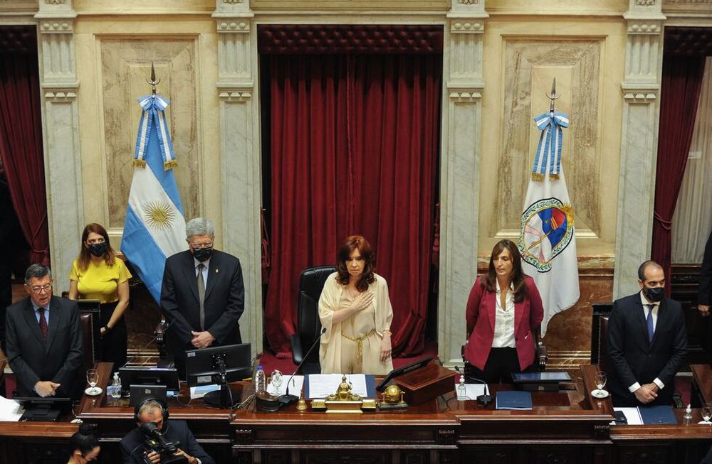 El proyecto del FMI es votado en el senado de la nación con Cristina Fernández De Kirchner, como presidenta de la Cámara. - Foto Federico Lopez Claro