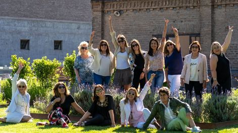 Las socias de AMUVA disfrutaron de los jardines de Bodega Trapiche.