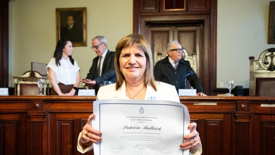 Patricia Bullrich y sus compañeros de lista fueron proclamados como legisladores nacionales.