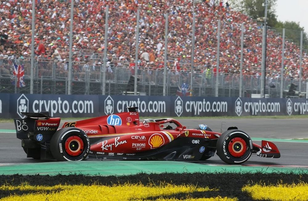 Leclerc hizo delirar a los tifosi de Ferrari. (REUTERS/Bernadett Szabo).