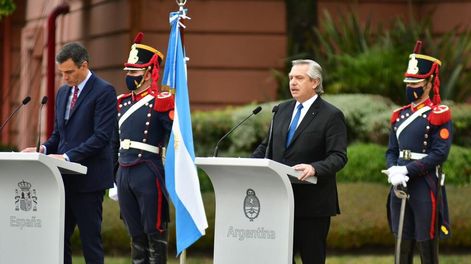 Los Andes | Fernández y su par español, Pedro Sánchez, reiteraron su pedido para el levantamiento de las patentes de las vacunas contra el Covid-19. Federico López Claro / Clarín