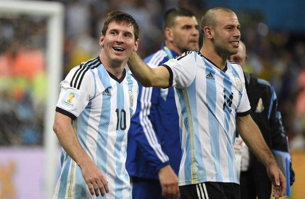 Mascherano defendió a Messi: “Es imposible desprestigiar a uno de los jugadores más importantes de la historia”