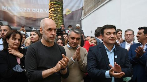Los Andes | Horacio Rodriguez Larreta en Mendoza en la inauguración de la nueva sede del PRO en la provincia.Larreta junto al Intendente de Lujan Sebastián Bragagnolo y Omar Demarchi Diputado NacionalFoto: José Gutierrez / Los Andes