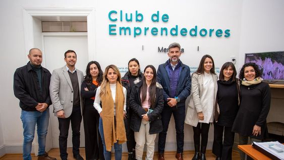 El intendente mantuvo un fructífero encuentro con emprendedoras textiles