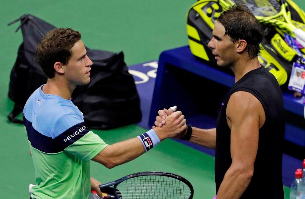 El Peque Schwartzman  batalló como un gigante ante Nadal, pero perdió en sets corridos