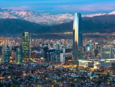 Santiago de Chile puede ser una opción para las vacaciones de invierno para los mendocinos.